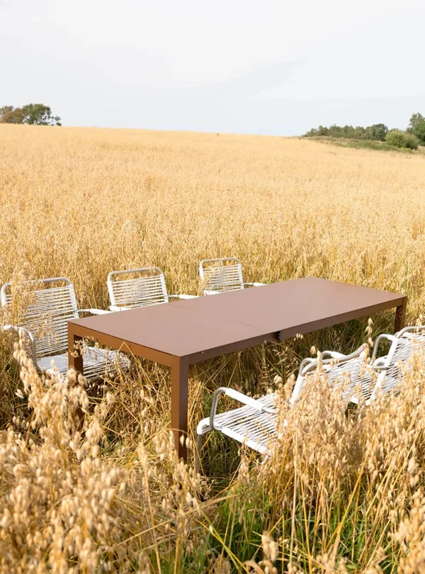 1K_Aria_Dining_DiningTable.jpgv1745923464